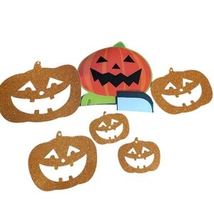 FREE! Glittery Pumpkin Party Decorations
